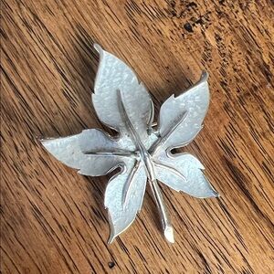 Pastelli Vintage Brushed Silver Maple Tree Leaf Pin Brooch Gold Trim